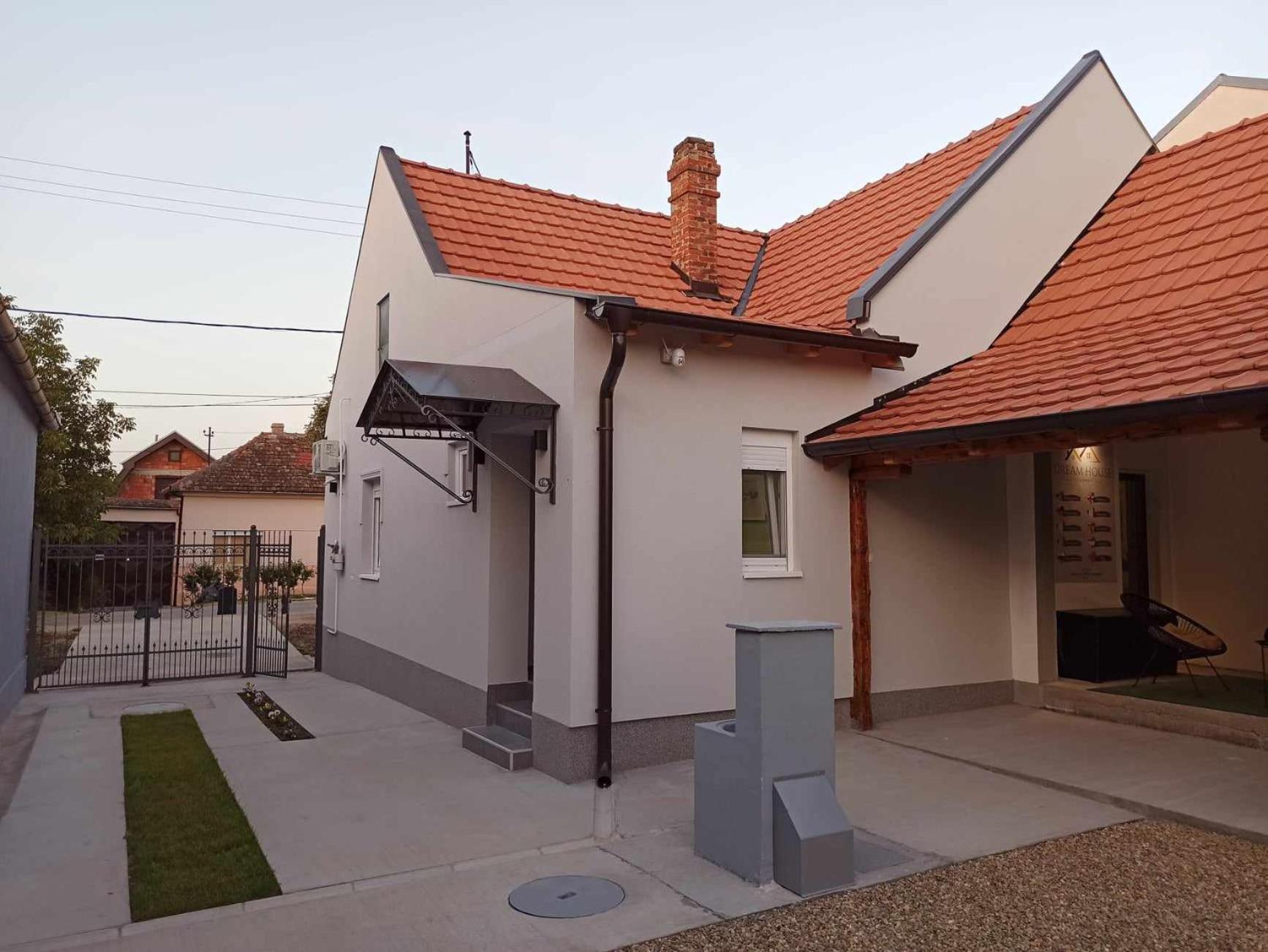 Dream House Apartment Vrsac Ngoại thất bức ảnh