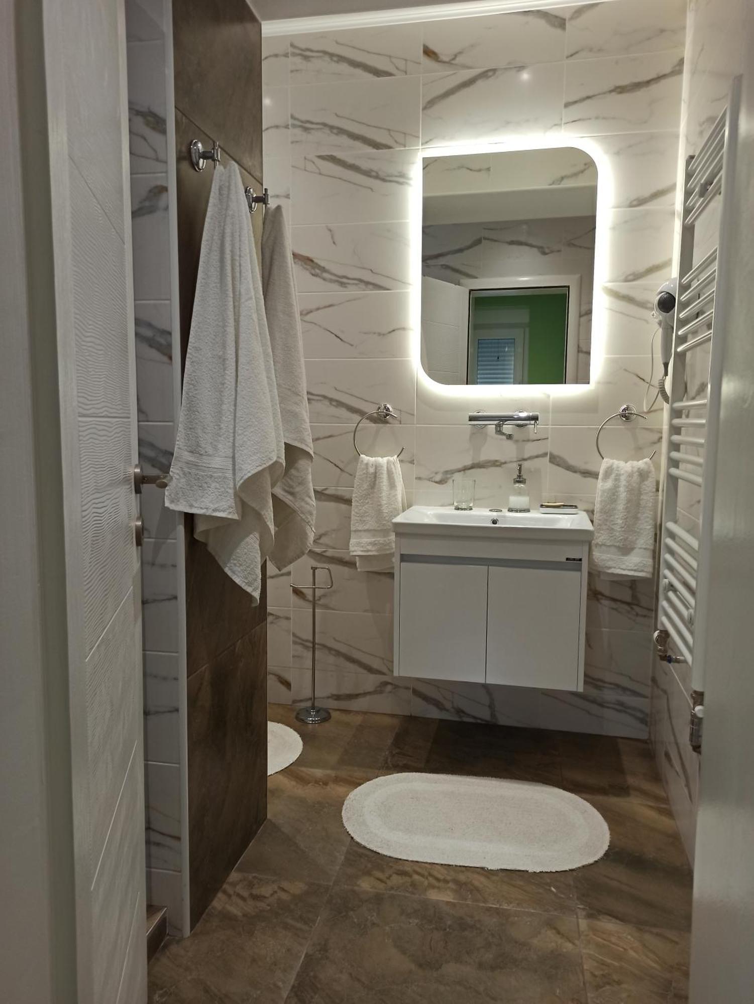 Dream House Apartment Vrsac Ngoại thất bức ảnh
